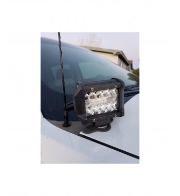 Suport proiectoare LED universal prindere capota   Cod: TY005